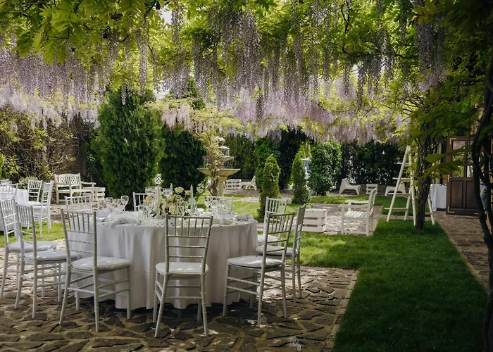 Open Concept Boutique Hotel